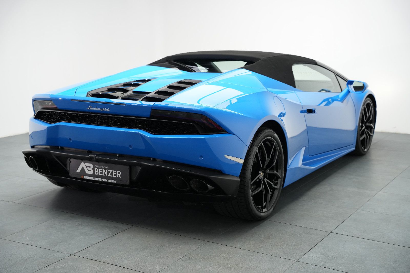 Fahrzeugabbildung Lamborghini Huracán/SPYDER/LIFT/KAMERA/LP610/KERAMIK/