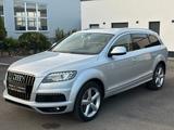 Audi Q7 3.0 TDI 245 PS quattro S-line/TV/PANO - Audi Q7 in Bonn