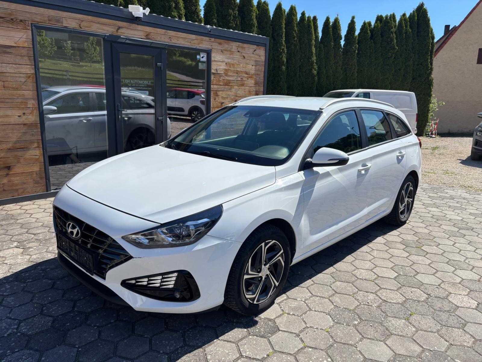 Hyundai i30 cw Business*NAVI*LED*KAMERA*