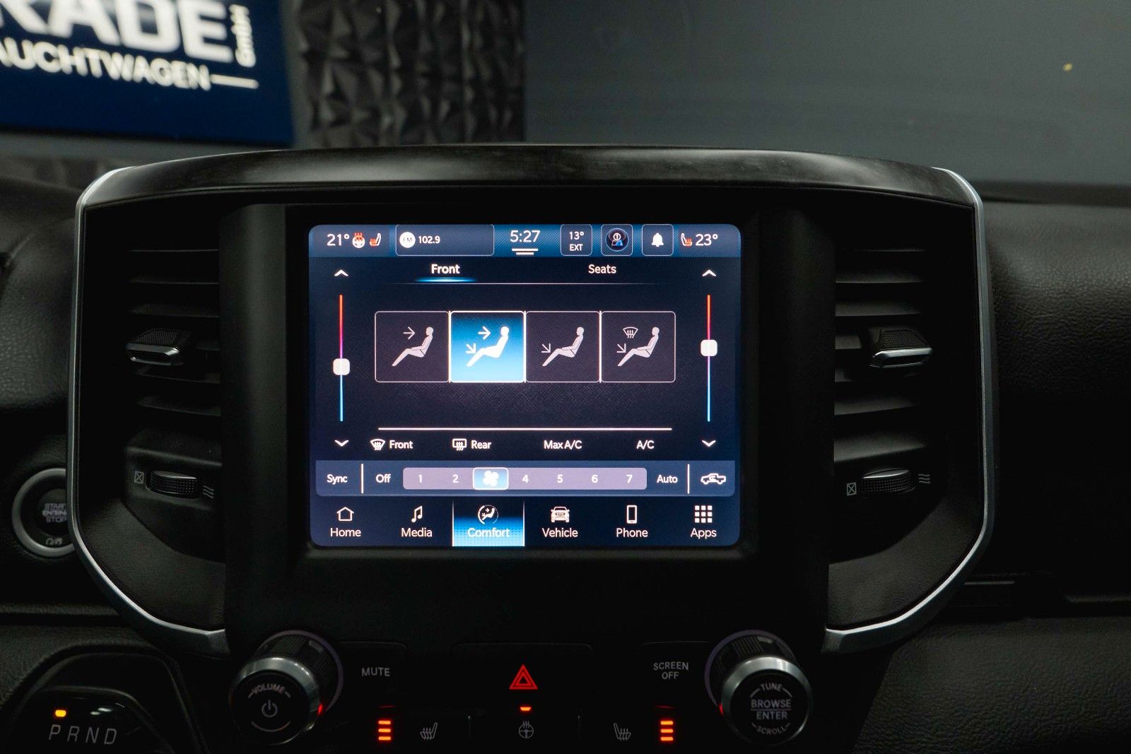 Fahrzeugabbildung Dodge RAM 5.7 V8 HEMI 4x4 Night Limited Longbed 19%