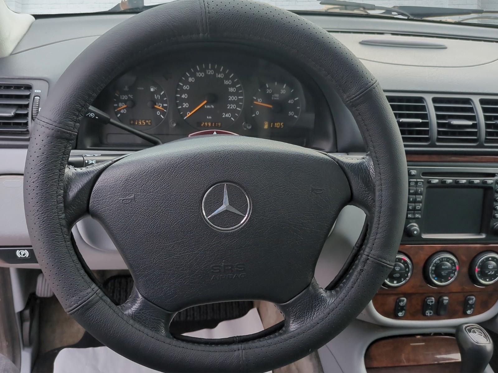 Mercedes-Benz ML270 2004 — photo 14