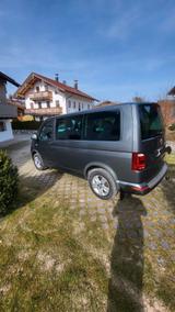 Volkswagen T6 Multivan - graue Volkswagen T6 Multivan