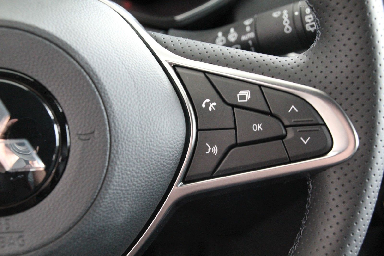 Fahrzeugabbildung Mitsubishi Colt Top LED*DAB*SHZ*BOSE*360°