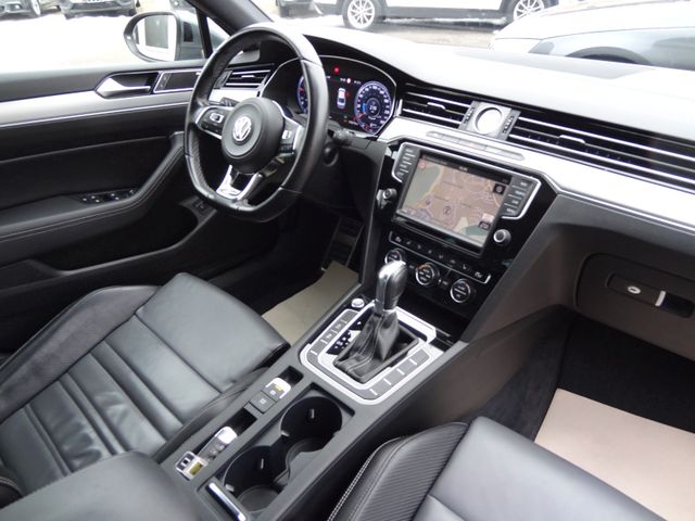 Fahrzeugabbildung Volkswagen Passat/Highline/2xR-Line/LED/Virtual/Kam/Leder/