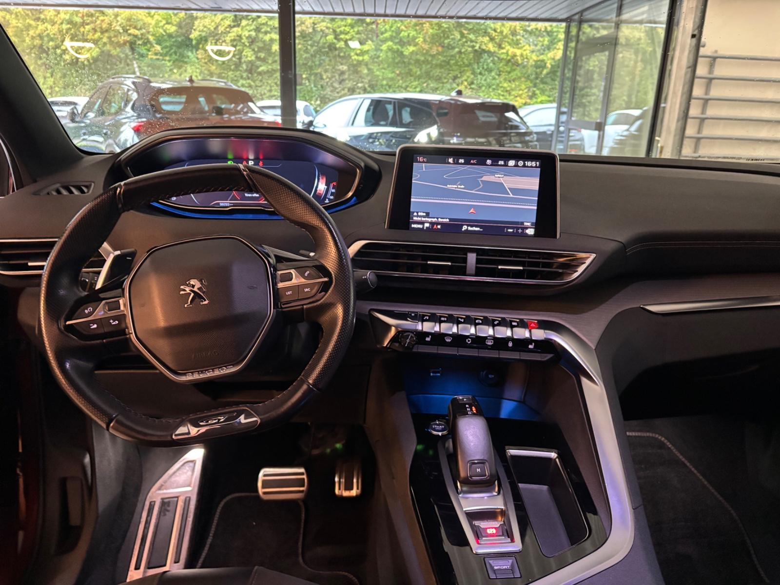 Peugeot 3008 GT*Automatik*360°*SHZ*Navi*Schiebedach