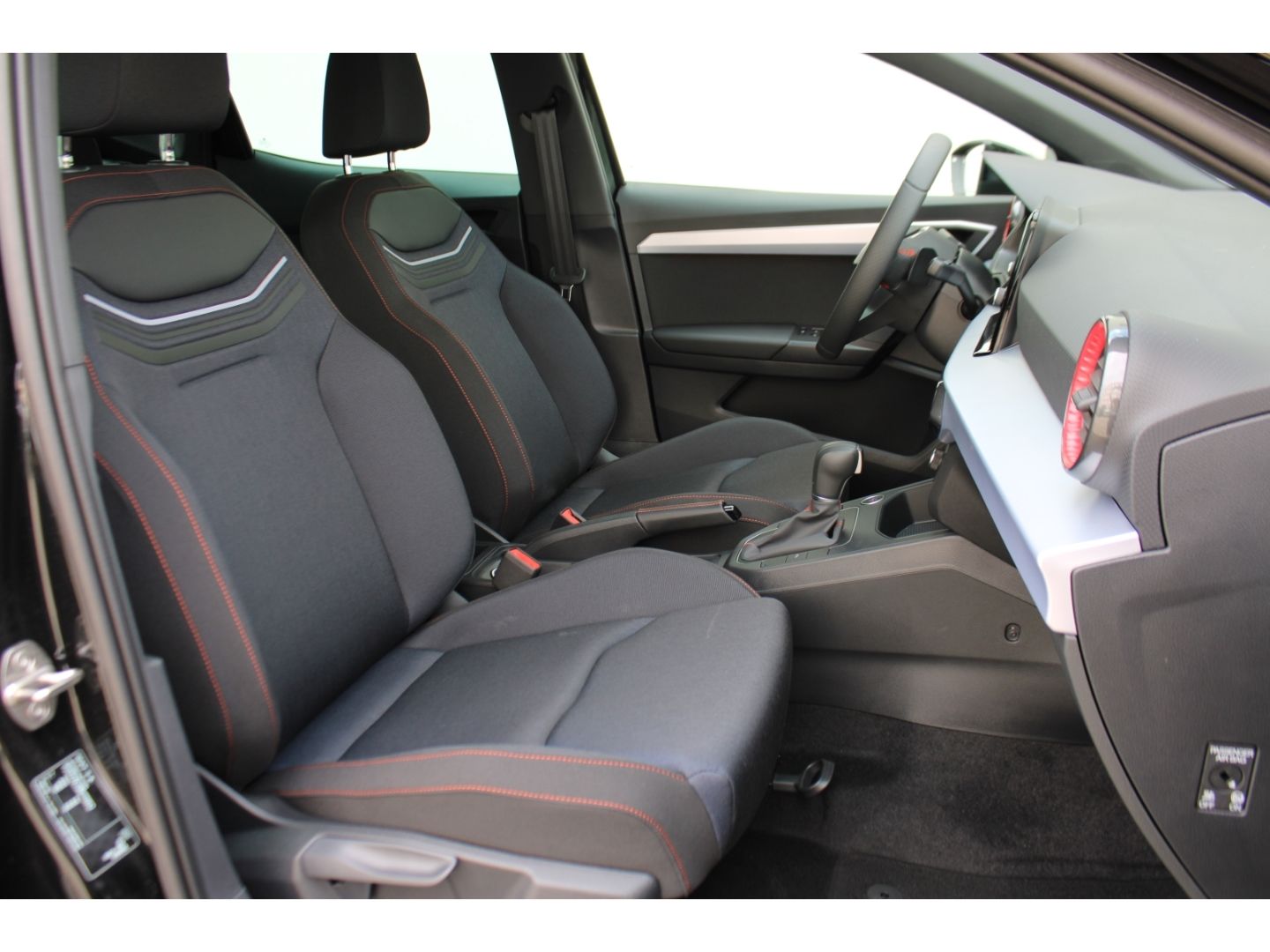 SEAT Ibiza 1.0 TSI FR DSG ACC LED Full Link RFK SHzg - Image 11