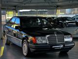 Mercedes-Benz 230 E GUTER-ZUSTAND H-ZULASSUNG - Mercedes-Benz 230: 230g
