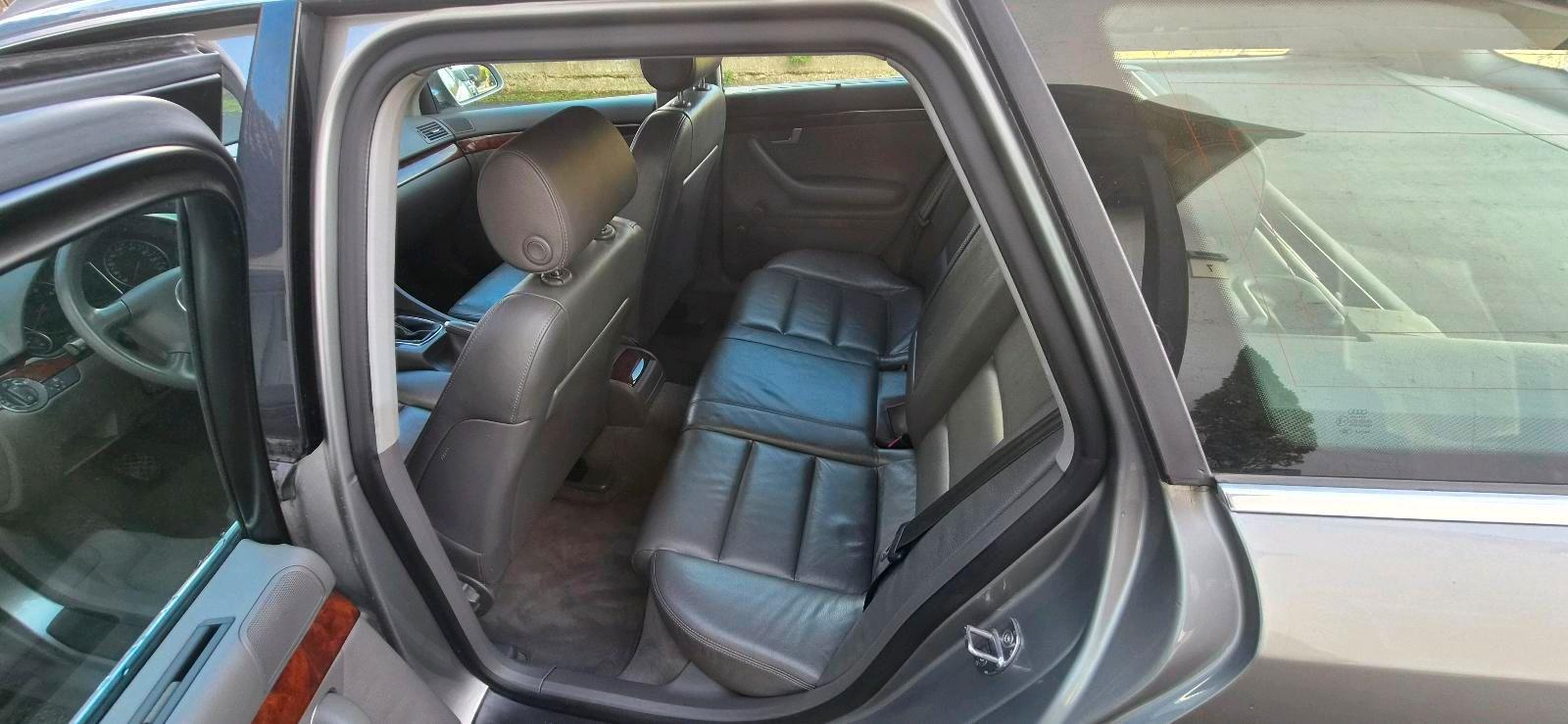 Audi A4 2004 — photo 10