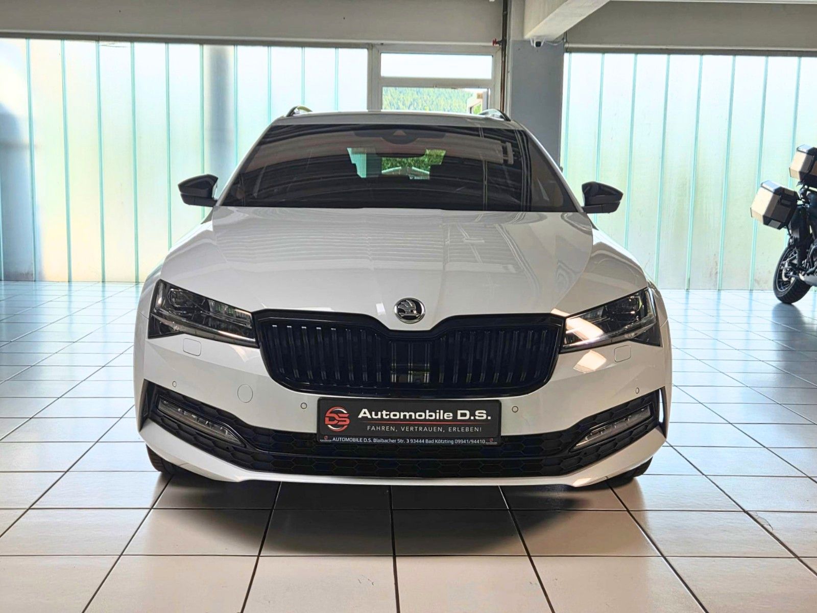 SKODA Superb — zdjęcie 2