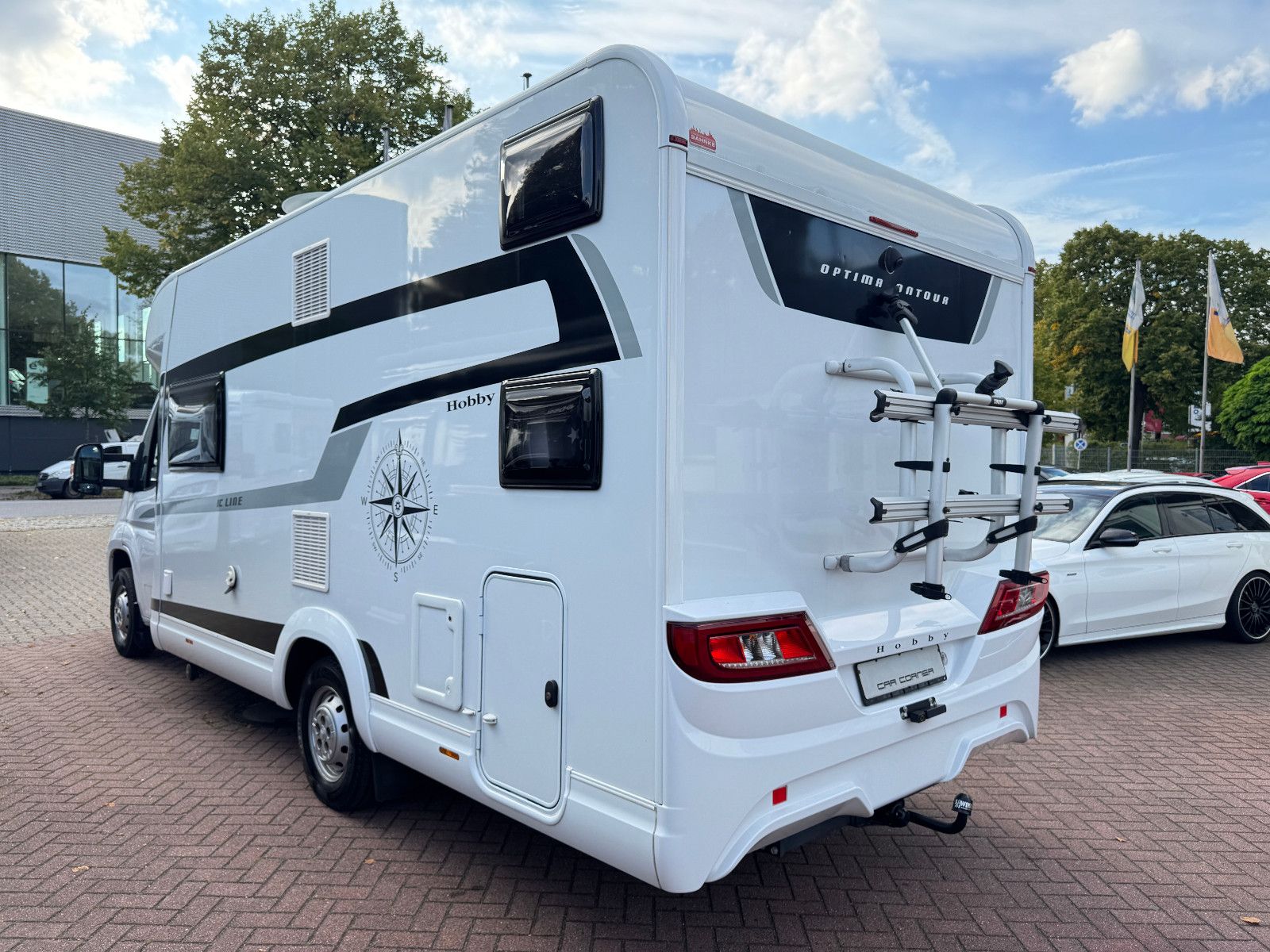 Fahrzeugabbildung Hobby T 65 HKM OPTIMA ON TOUR IC-LINE MAXXAIR BEARLOCK