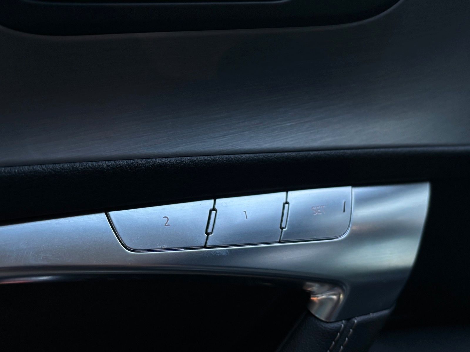 Fahrzeugabbildung Audi A6 Avant 50 TDI *S-Line*Pano*HUD*B&O*Kamera