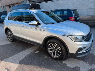 Volkswagen Tiguan - 2
