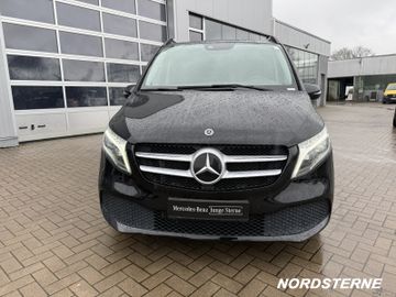 Mercedes V 220 - 2