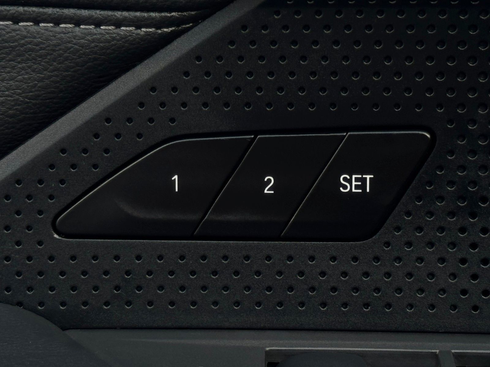 Fahrzeugabbildung BMW 420i Cabrio Aut. Memory Leder CAM HiFi AHK