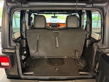 Jeep Wrangler - 10