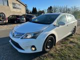Toyota Avensis 1.8 Benzin Kombi Facelift - weiße Toyota Avensis