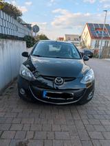 Mazda 2 (1.3 L) in Schwarz  TÜV bis 11/2026 - Mazda aus 2011: Mazda3