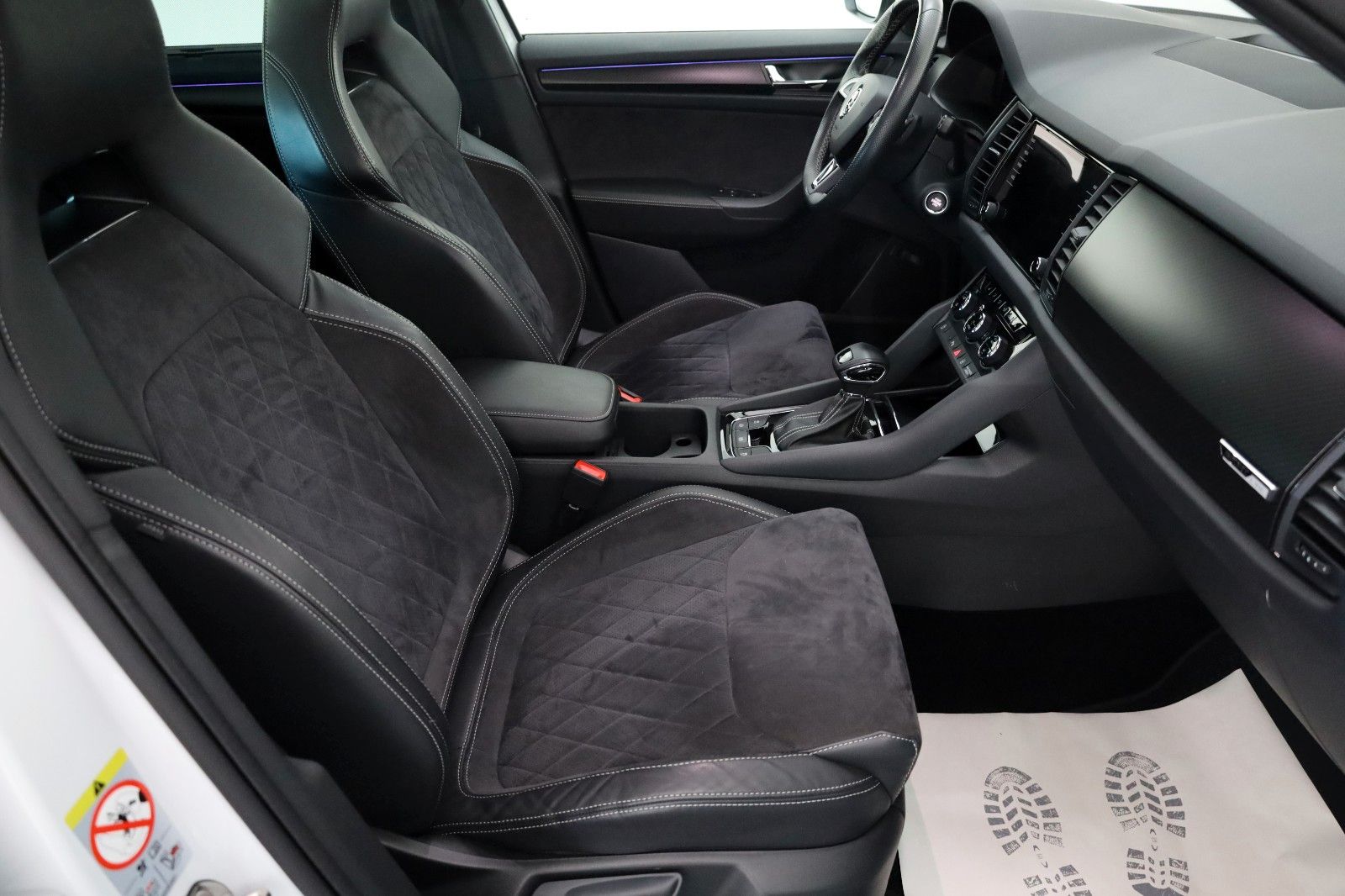 Fahrzeugabbildung SKODA Kodiaq Sportline 4x4 Leder,Navi,LED,PanDach,ACC