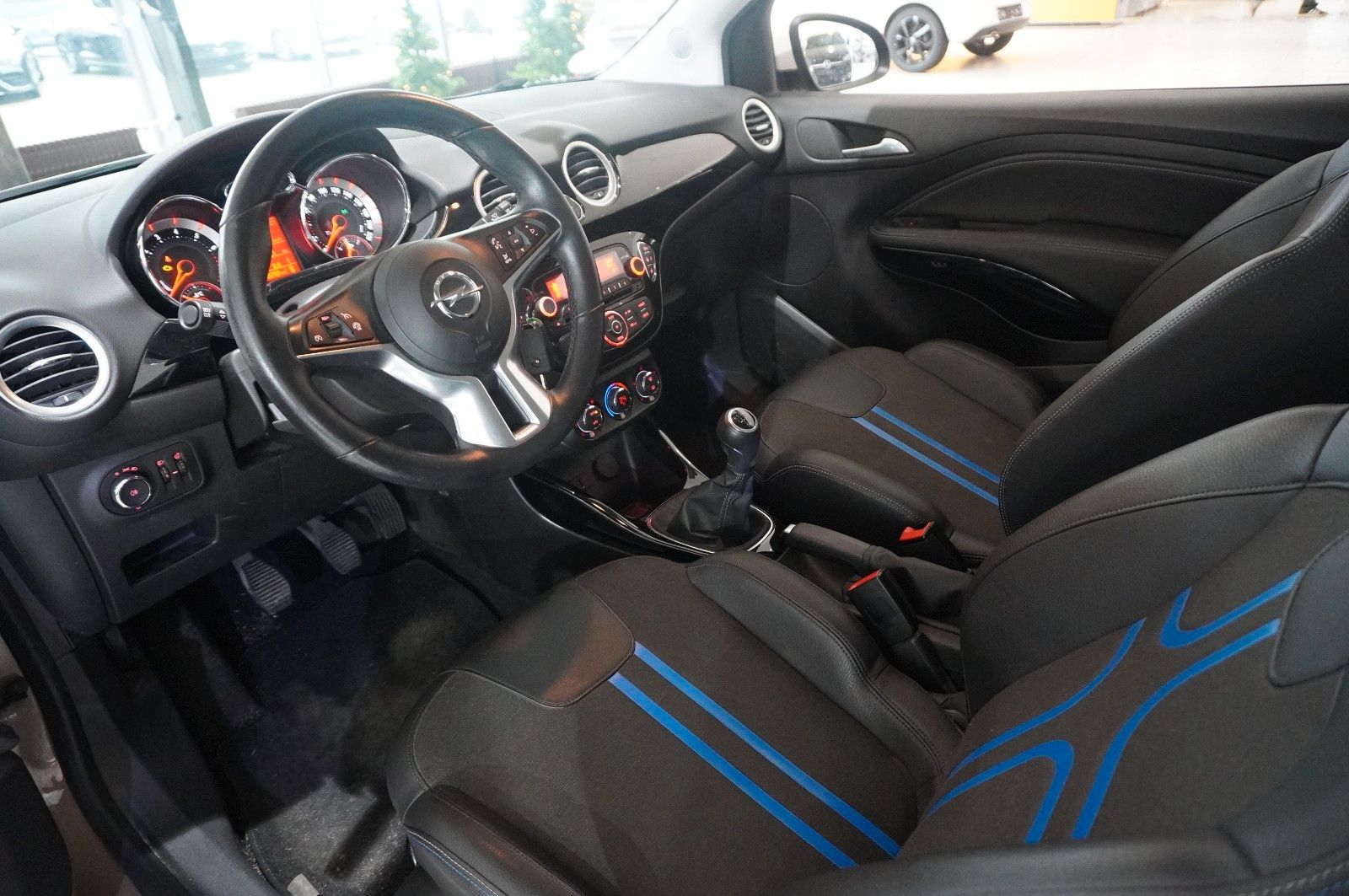 Fahrzeugabbildung Opel Adam 1.4 SLAM LED/KLIMA/PDC/WINTER/SPORT/TEMP.
