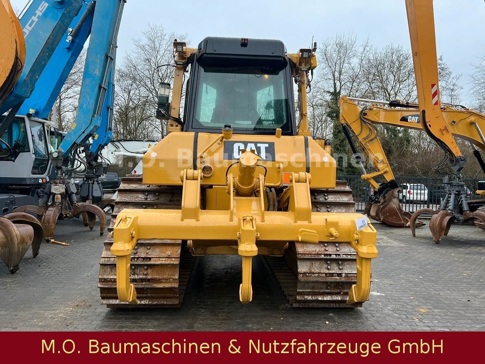 Fahrzeugabbildung CAT D6N LGP / 6. Wegeplanierschild /Trimble Leaser