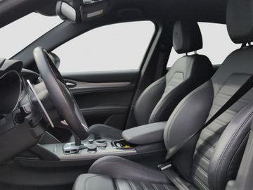 Alfa-Romeo Stelvio - 9