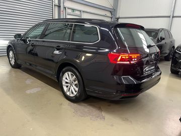 Volkswagen Passat - 2