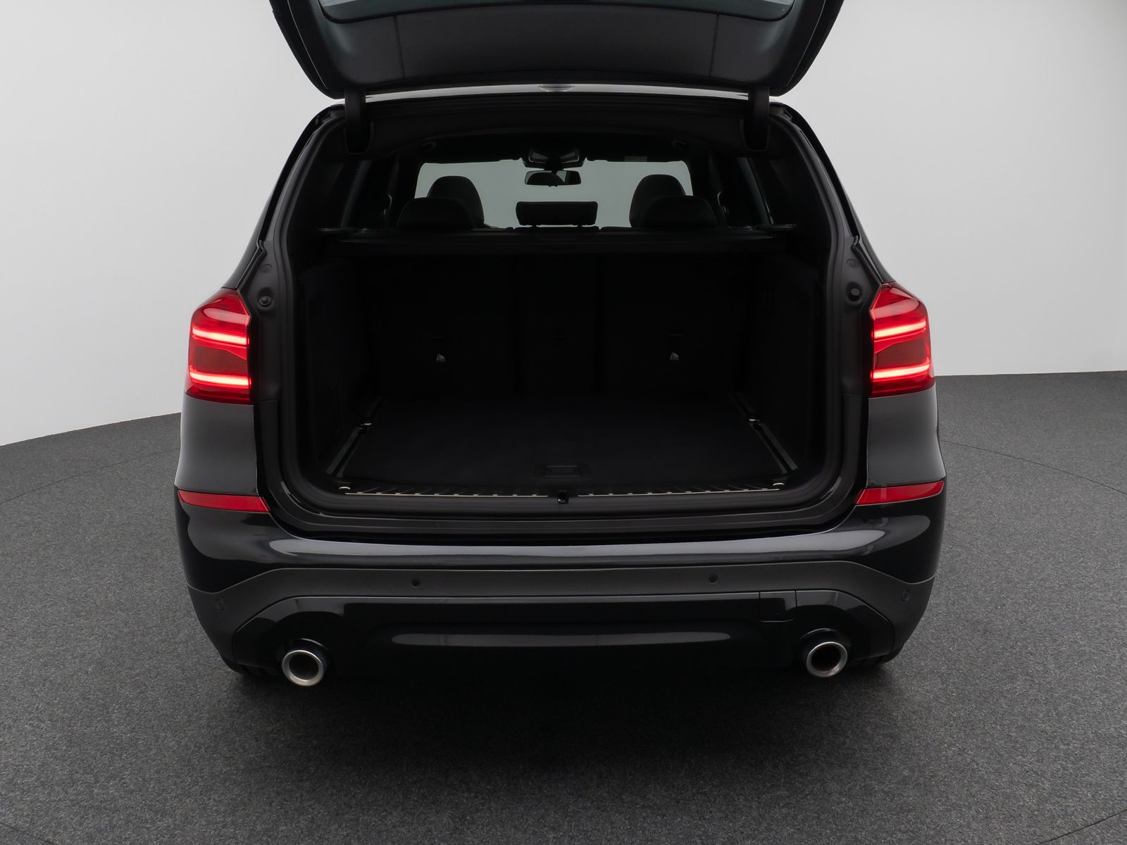 Fahrzeugabbildung BMW X3 xD30i Panorama Kamera DAB HiFi Komfort 20Zoll