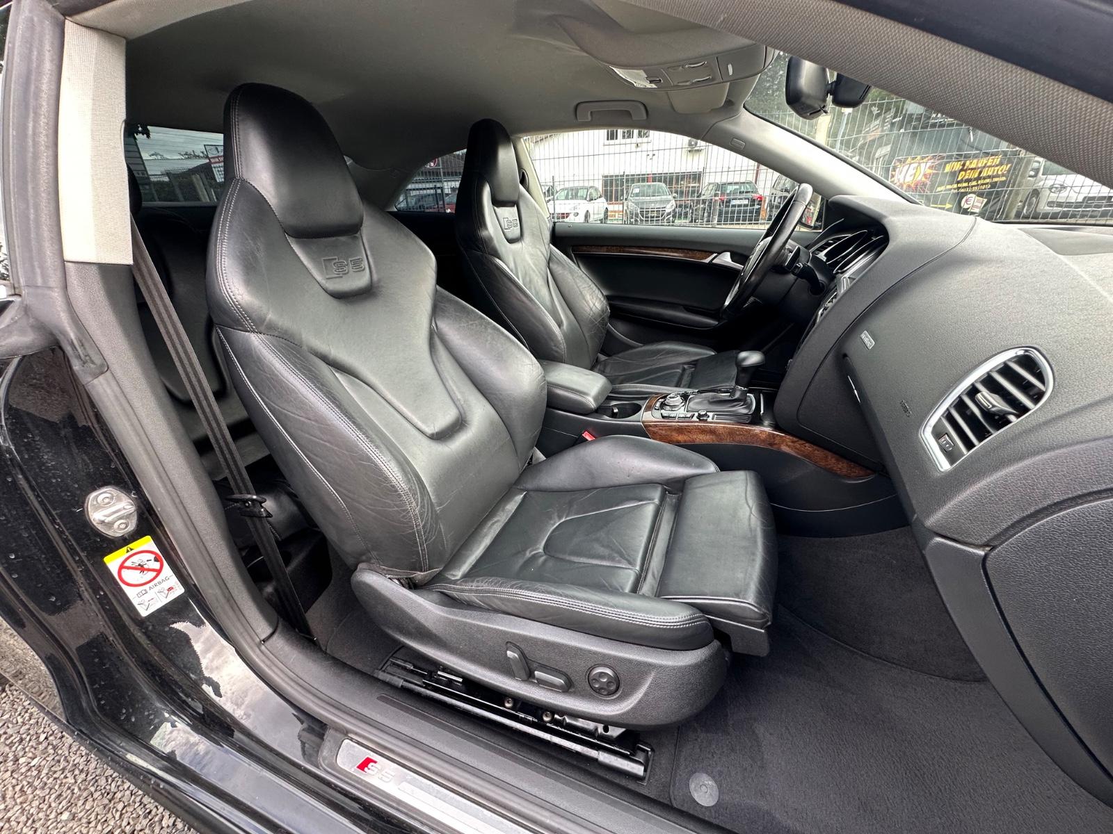 Audi S5 Coupé 4.2 FSI V8 354 ch BVA quattro / Magnetic Ride / Cuir / MMI Navigation Plus / Sièges chauffants