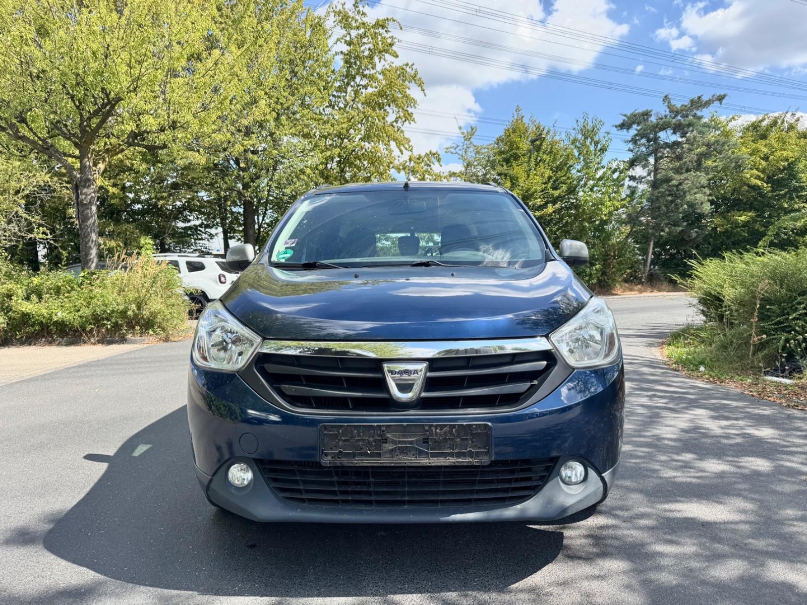 Dacia Lodgy 2015 — rear view