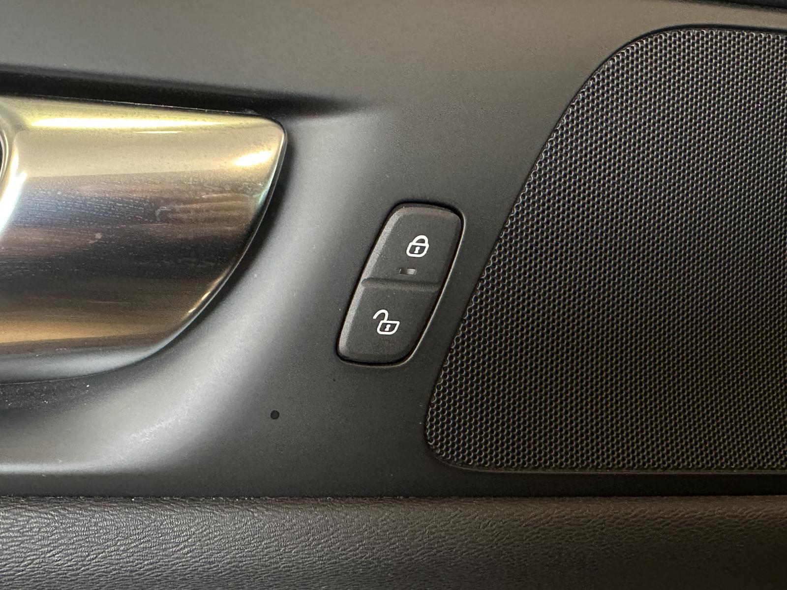 Volvo V60 AWD*PlugInACC*adapt.Licht*CAM*SHZ*1hand*Navi, миниатюра 27