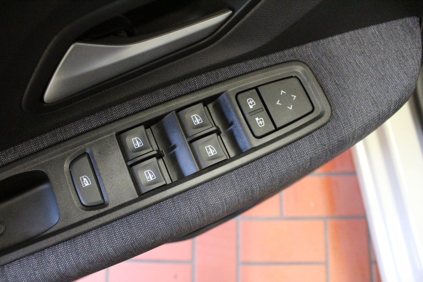 Fahrzeugabbildung Dacia Sandero Expression ECO-G 120 *Sitzhz*LPG