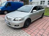 Toyota Avensis 1.8 Automatik Kombi Facelif... - Toyota Avensis mit Benzin-Antrieb: Kombi, Automatik, 1.8