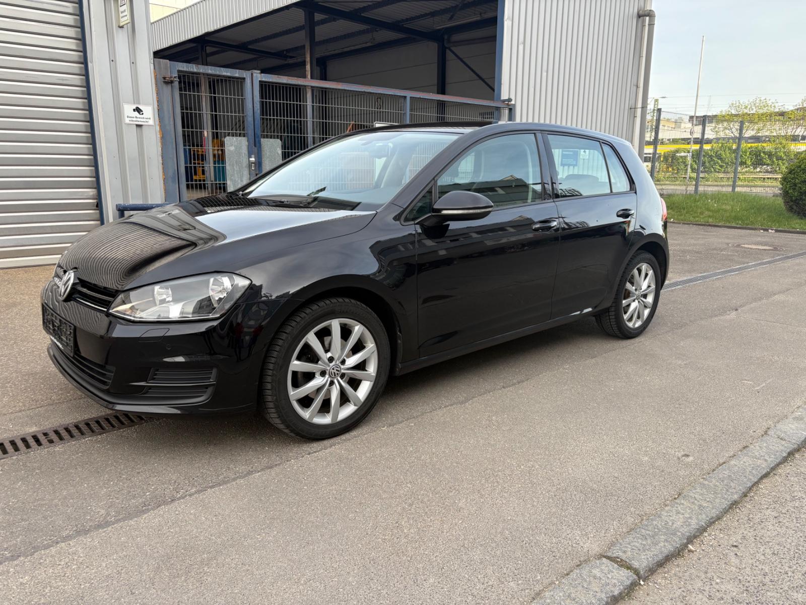 Volkswagen Golf VII Lim. Trendline BMT