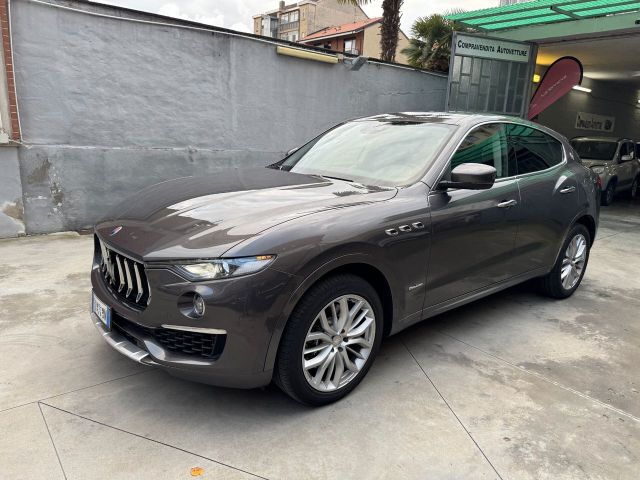 Maserati Levante V6 Diesel AWD Granlusso 250CV N