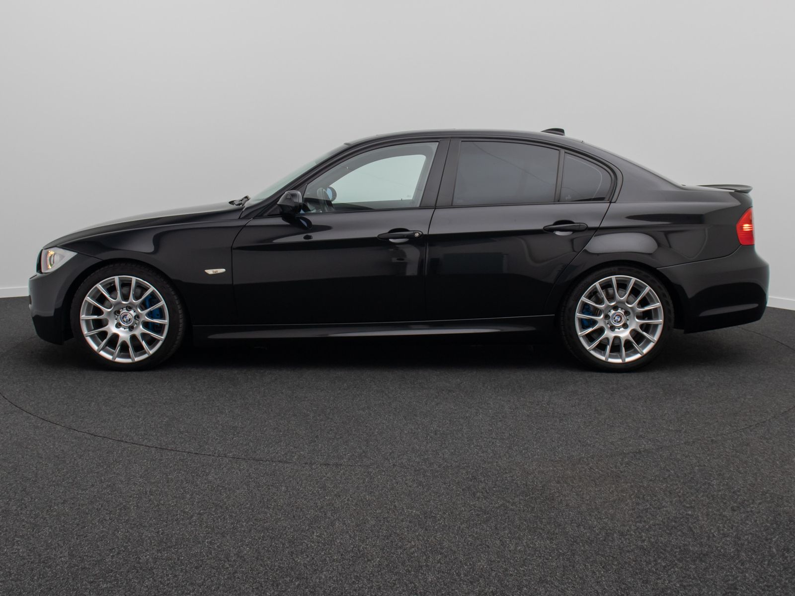 Fahrzeugabbildung BMW 335i M Sport NaviProf Xenon GSD HiFi TV Komfort