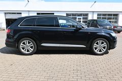 Fahrzeugabbildung Audi Q7 3.0 TDI quattro*STDHZG*PANO*BOSE*ACC*AHK