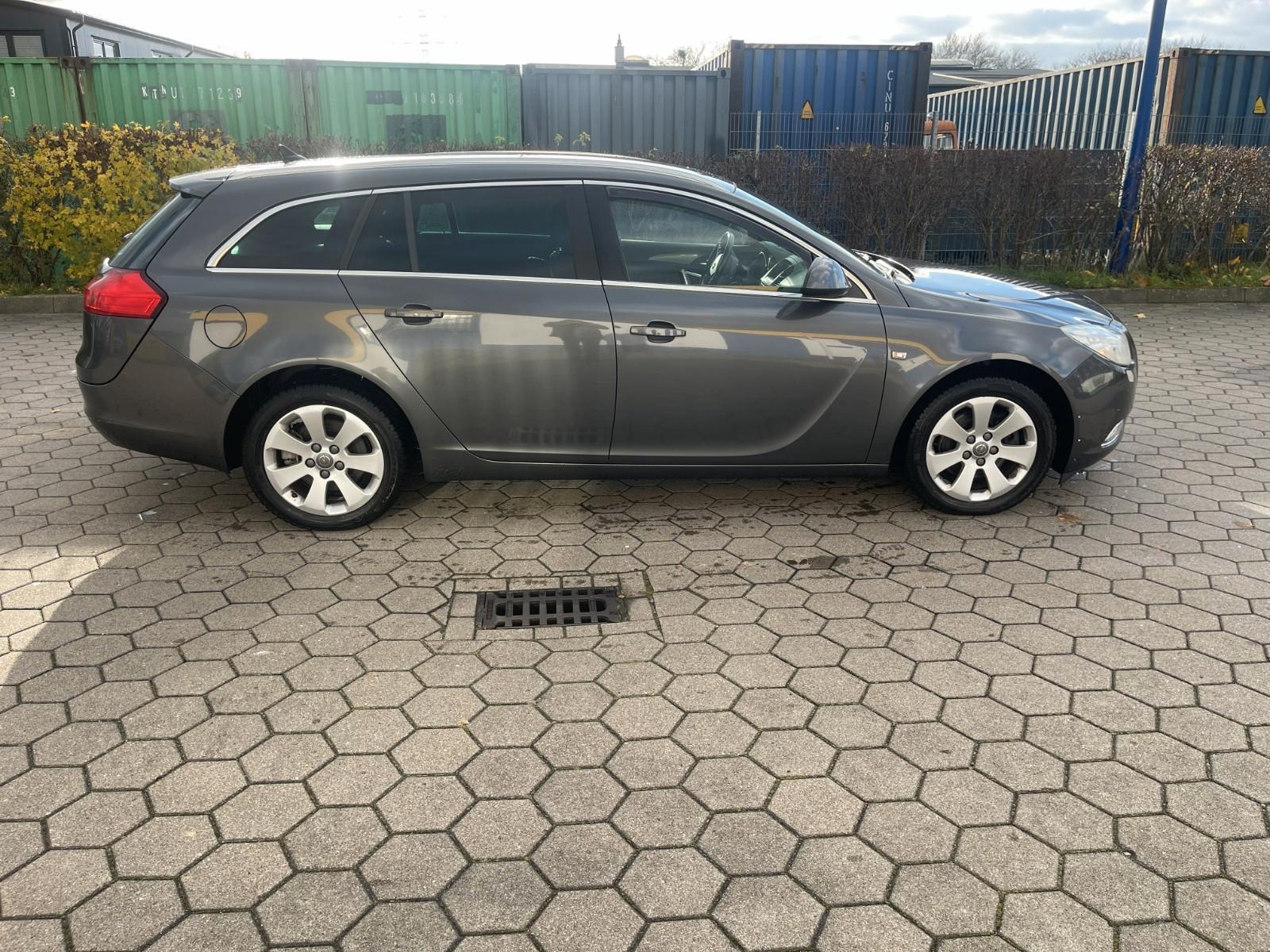 Opel Insignia 2011 — фото 8
