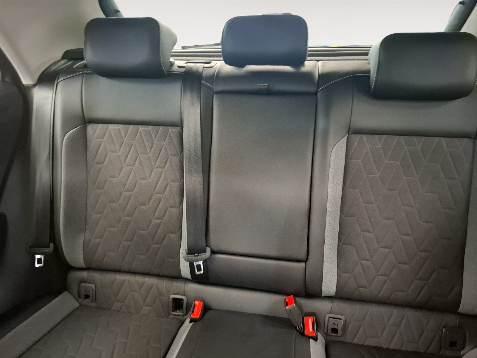 Volkswagen T-Roc - Bild 7