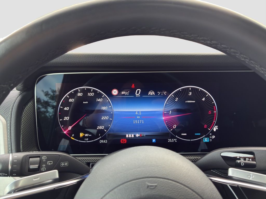 Fahrzeugabbildung Mercedes-Benz G 450 d NIGHT*AHZV*GSHD*DISTR*M-BEAM*STHZG*360°*