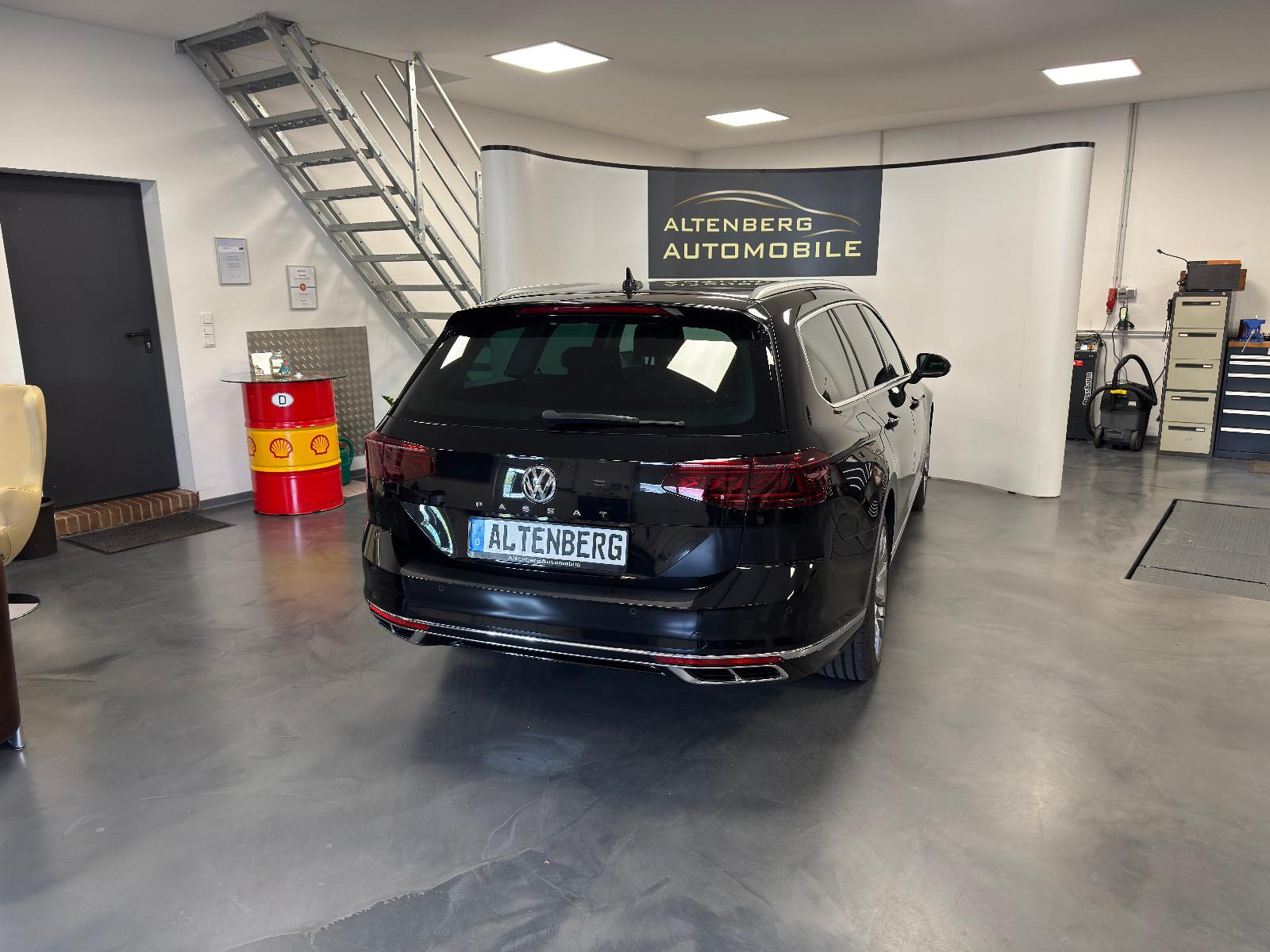 Volkswagen Passat Variant R-Line LED ACC AHK Kamera CarPlay