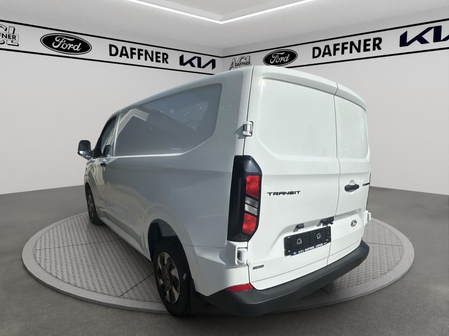 Fahrzeugabbildung Ford Transit Custom Kasten 320 L1 Trend FWD Plug-in H