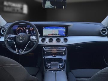 Mercedes E 300 - 12