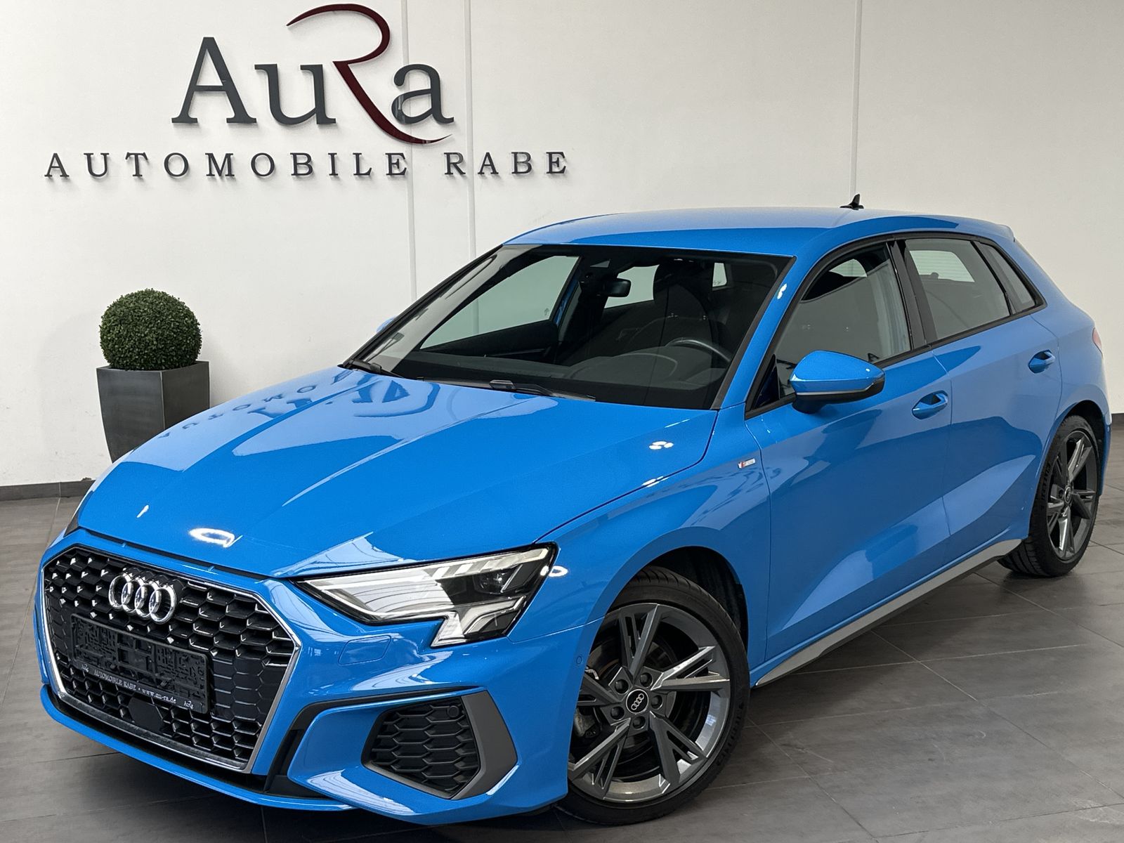 Fahrzeugabbildung Audi A3 Sportback 35 TFSI S-Line LED+SHZ+PLA+18ZO+1HD
