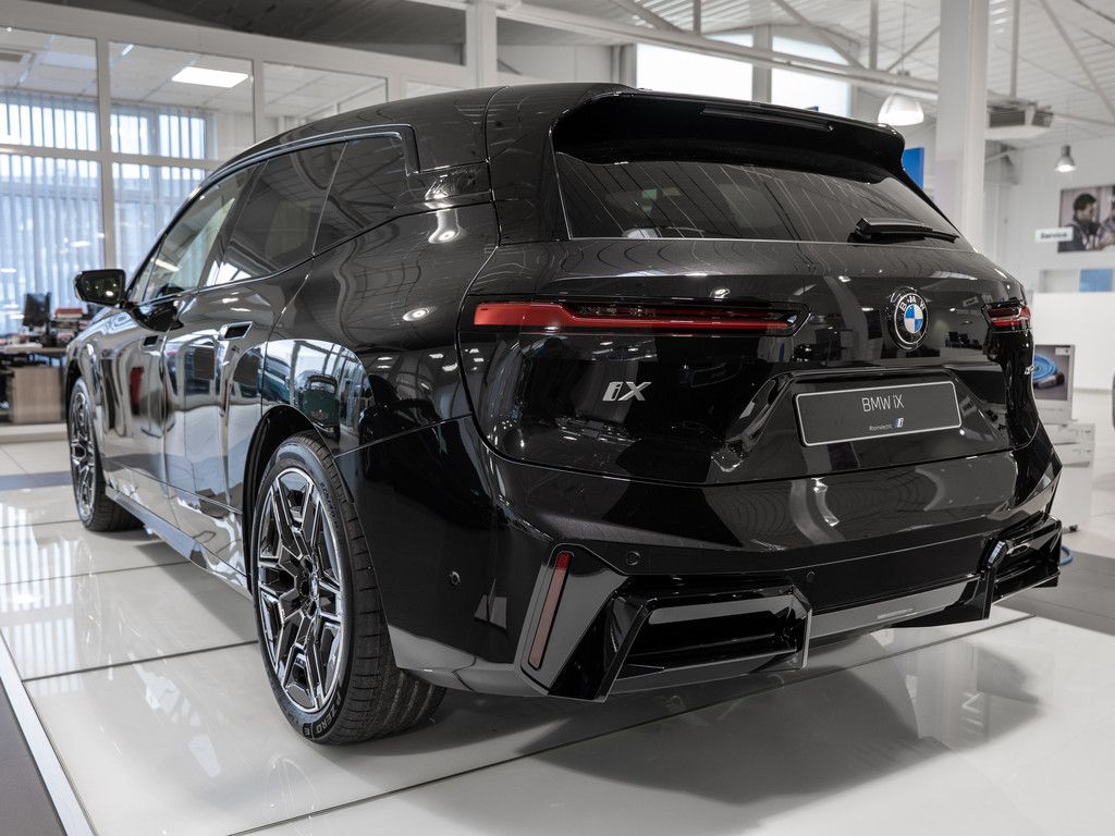 BMW iX - Bild 7