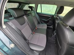SKODA Octavia Combi Style 2.0TDI 150PS DSG LED ACC