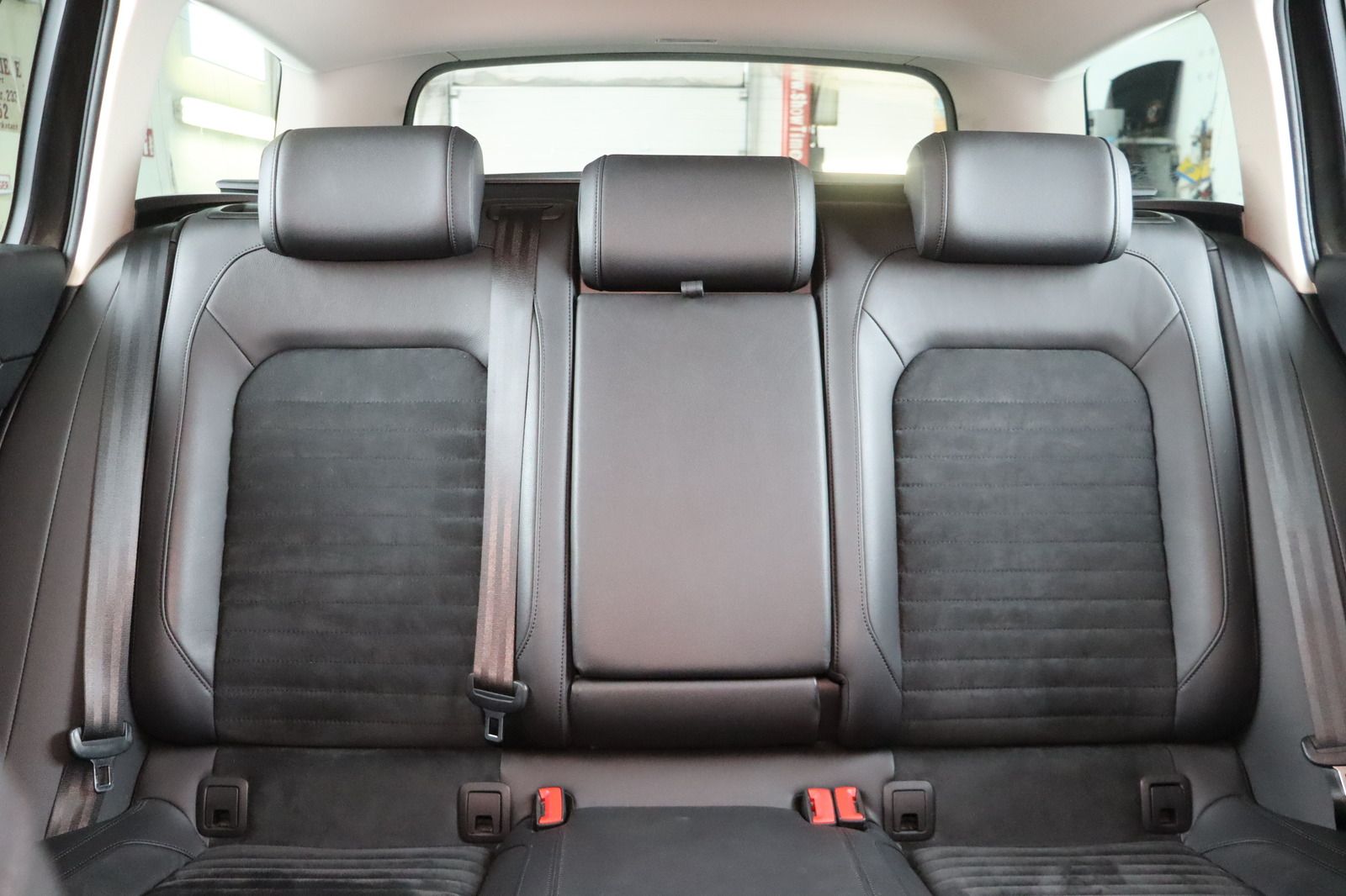 Fahrzeugabbildung Volkswagen Passat Variant 2.0 TDI Highline BlueMotion DSG