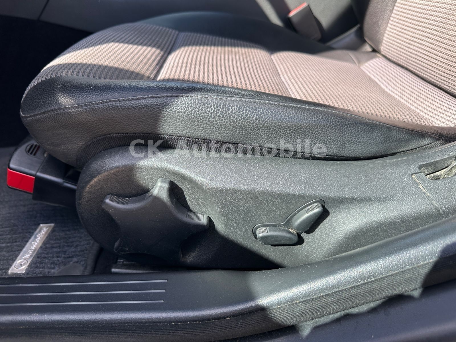 Fahrzeugabbildung Mercedes-Benz C 200 C T-Modell Kompressor Avantgarde/Xenon/PDC