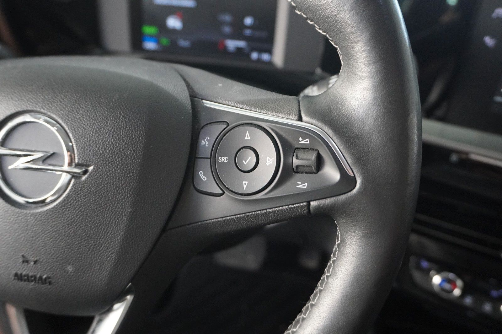 Fahrzeugabbildung Opel Mokka-e ELEGANCE 3-PHASIG NAVI/LED/KAMERA/DAB+