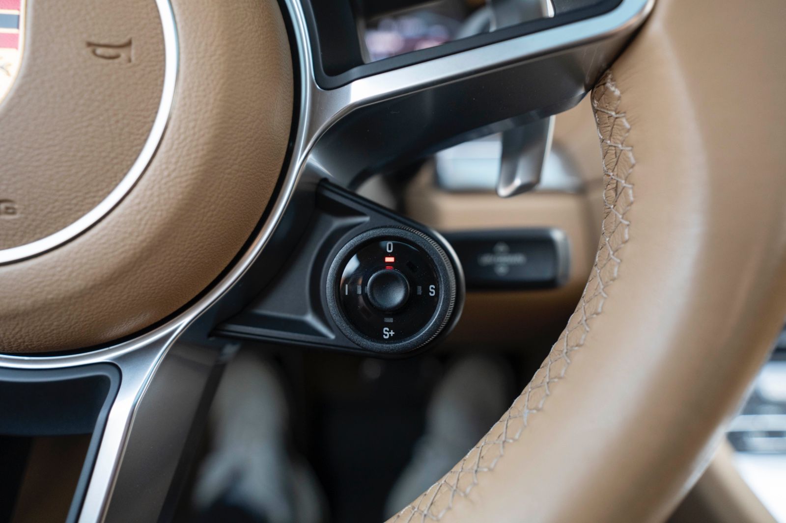 Fahrzeugabbildung Porsche 911 Carrera Coupe Sport-Chrono PASM KAM PDLS
