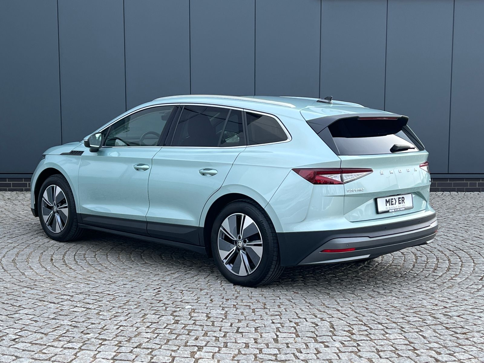 Fahrzeugabbildung SKODA Enyaq iV 80 ecoSuite *Leder, Wärmep.,Panorama, A